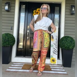 LIKE NEW Farm Rio Mixed Print Pant